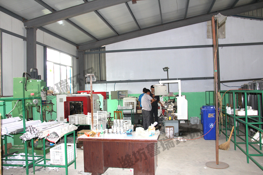 水射器、滴定閥、單向閥數(shù)控機床加工現(xiàn)場